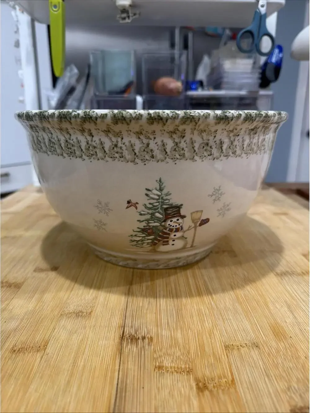 New NWT We Can Build A Snowman Design Stoneware Large Mixing Bowl 10.5 x 6 *